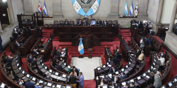 Ministro Barnoya en el Congreso. / Foto: Congreso