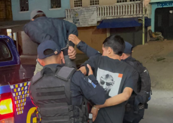 Las autoridades presumen que el hecho armado obedece a una disputa entre pandillas rivales. / Foto: PNC