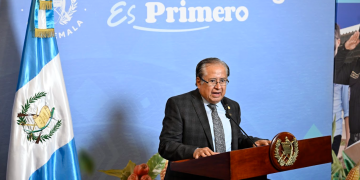 Ministro de Energía y Minas compartió la importancia de las licitaciones PET-3 y PEG-5. (Foto: Byron de la Cruz)