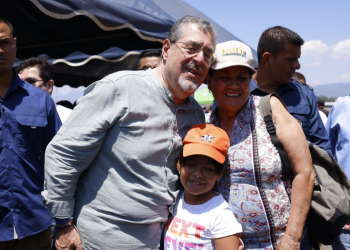 Presidente anuncia jornadas de salud en 36 mil centros de educación pública del país