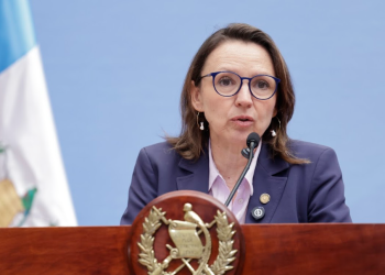 Ministra de Ambiente y Recursos Naturales refrenda su compromiso en otorgar licencias ambientales de forma transparente. (Foto: Daniel Ordoñez)