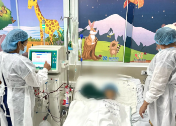 Realizan primera hemodiálisis pediátrica en Zacapa. (Foto: MSPAS)