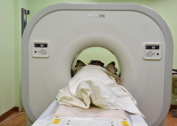 El Hospital General San Juan de Dios avanza en el arrendamiento de un tomógrafo. (Foto: archivo MSPAS)