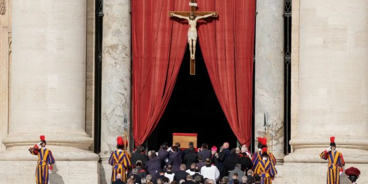 Unos 50 jefes de Estado o gobierno y diez reyes asistirán al funeral del Papa