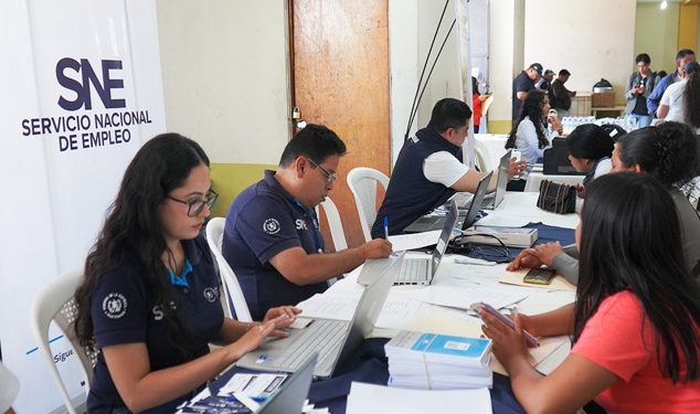 Feria Nacional de Empleo en Salamá ofrece 150 plazas laborales