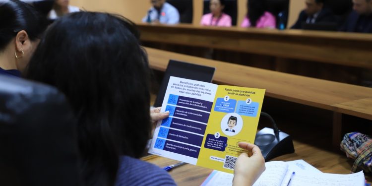 Programa de Salud Escolar atiende a estudiantes del sector público. / Foto: Mineduc.