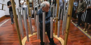 El reconocido músico Joaquín Orellana presenta la exhibición Camino a la Multifonía, que permanecerá dos meses en el Centro Histórico capitalino.