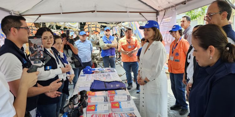 La vicepresidenta Karin Herrera supervisa bahía de Sinaprese ubicada en la zona 1 capitalina. / Foto: Conred.