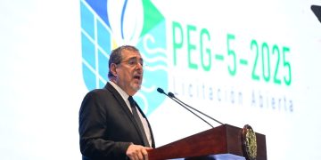 Presidente Arévalo durante el lanzamiento de licitaciones de electricidad. / Foto: Byron de la Cruz.