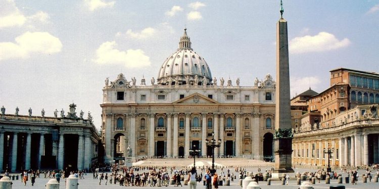 La basílica vaticana y la de la sepultura del Papa cerrarán sus Puertas Santas el sábado