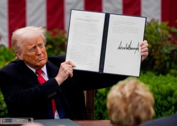 Los aranceles del 10 % que el gobierno de Trump impuso a la mayoría de países de Latinoamérica entrarán en vigor el próximo sábado.