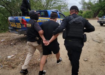 El detenido fue identificado como Cristofer “N”, quien quedó a disposición de las autoridades competentes. / Foto: PNC