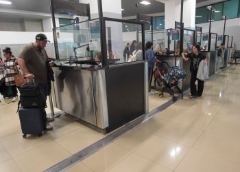La medida será permanente y está dirigida exclusivamente a personas que ya se encuentren en el aeropuerto. / Foto: IGM