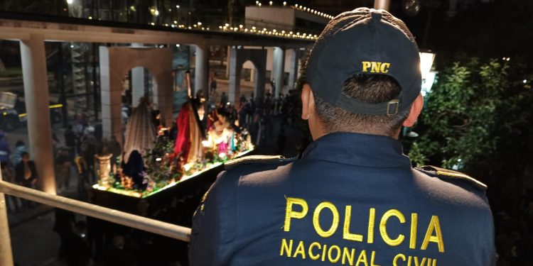 Torre de vigilancia de Tradiciones Seguras. / Foto: PNC.