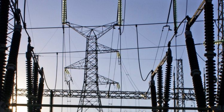 Las nuevas licitaciones permitirán integrar nuevos usuarios y asegurar el suministro de energía eléctrica. (Foto: INDE)