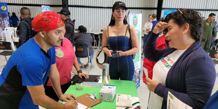 Inicia feria de la salud en la Fuerza Aérea Guatemalteca