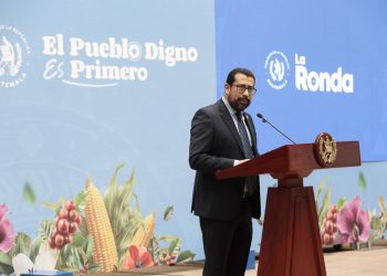 El Viceministro Cabrera explicó que se mantiene el diálogo con el Magisterio.