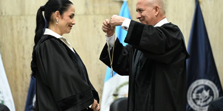 Asume Leyla Lemus como nueva presidenta de la Corte de Constitucionalidad