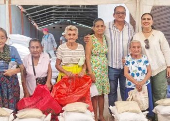Compromiso para seguir brindando asistencia alimentaria a familias de Jutiapa