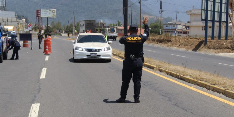PNC da cumplimiento al plan de seguridad durante la Semana Mayor en Totonicapán