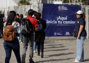 Feria Nacional del Empleo recibe a cientos de personas en Ciudad de Guatemala