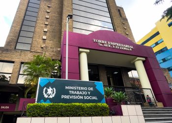 Mintrab da seguimiento a muerte de trabajadores en centro comercial Miraflores. / Foto: Mintrab.