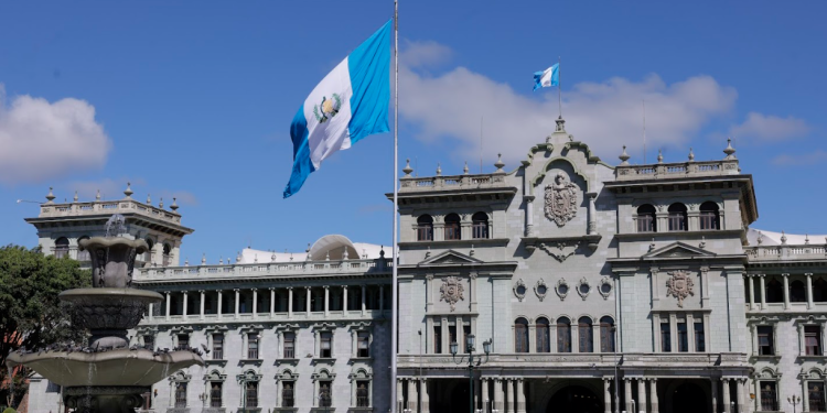 Gremiales apoyan el plan del gobierno de Arévalo para hacer frente a los aranceles de Estados Unidos. / Foto: SCSP.