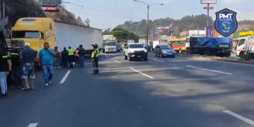 Dos incidentes viales en ruta al Pacífico. / Foto: PMT Villa Nueva.