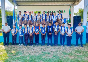 Niñas y niños asumen rol protagónico en la prevención de la violencia escolar en Santa Elena