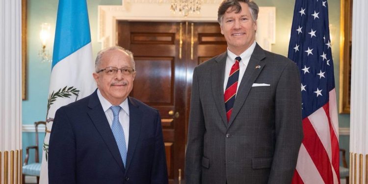 Subsecretario de Estado de EE. UU. reconoce esfuerzos y agradece colaboración del Gobierno de Guatemala