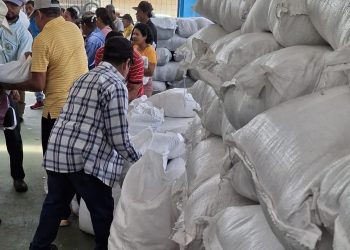 Entregan alimentos a familias vulnerables de Zapotitlán, Jutiapa
