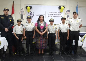 Totonicapán promueve la cultura de paz y la participación ciudadana con elección de niña jefa de estación de la PNC