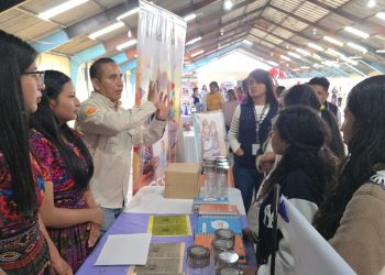 Encuentro integral de desarrollo y competitividad para madres adolescentes