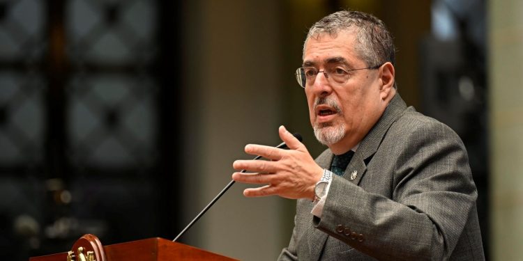 Presidente Arévalo anunció la presentación de la Ley General del Sistema Portuario./Foto: Álvaro Interiano.