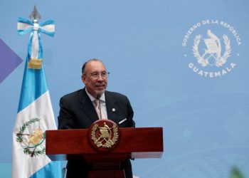 El viceministro de Cultura, Rodrigo Carrillo, anuncia que se pospone el Festival de Junio para agosto o septiembre.