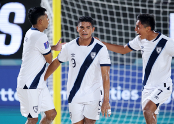 Presidente Arévalo se une a la celebración tras histórica victoria de Guatemala en el Mundial de Futbol Playa