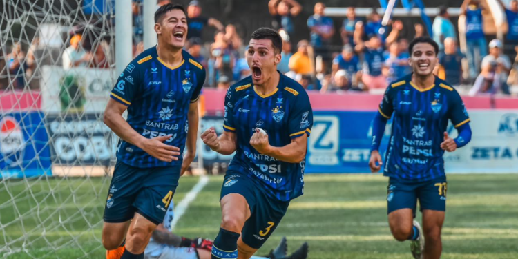 Cobán se instala en semifinales del Clausura 2025 al derrotar a Malacateco