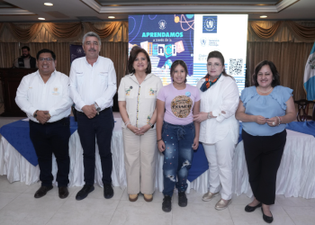 La vicepresidenta participó en la inauguración del Club de Ciencias en Esquipulas. (Foto: vicepresidencia)