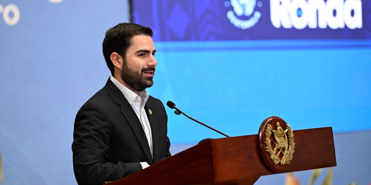 Secretario de Comunicación Social de la Presidencia, Santiago Palomo explica el retiro de reserva al artículo 27.