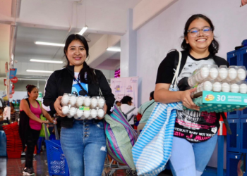 Mides expande la red de comercios que brindan acceso a la Bolsa Social. (Foto: Mides)