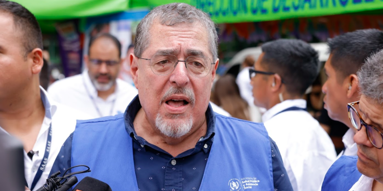 Presidente brinda declaraciones a la prensa