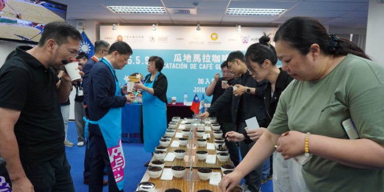 Exitosa Sesión de Catación de Cafés de Guatemala en la República de China ( Taiwán)