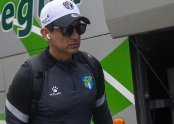 ¡No va más! Comunicaciones confirma la destitución de Ronald González