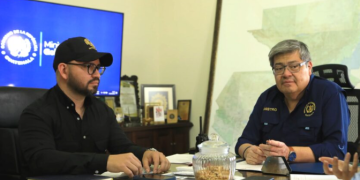 Luis José Juárez Bolaños y el ministro de Gobernación, Francisco Jiménez en una reunión previo a su juramentación: / Foto: Mingob
