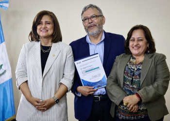 La vicepresidenta Karin Herrera señaló la importancia y responsabilidad del uso de la inteliencia artificial.