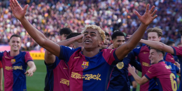 Barcelona se corona campeón de LaLiga con drama dentro y fuera del campo