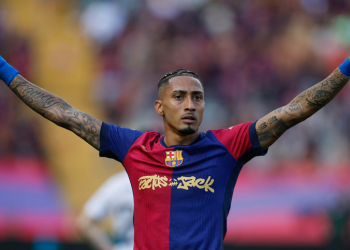 La mutación de Raphinha: de verse con un pie en Arabia a liderar a un Barcelona campeón
