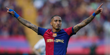 La mutación de Raphinha: de verse con un pie en Arabia a liderar a un Barcelona campeón