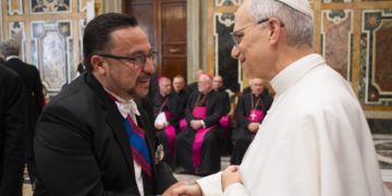 Embajada de Guatemala ante la Santa Sede participa en saludo del Papa León XIV