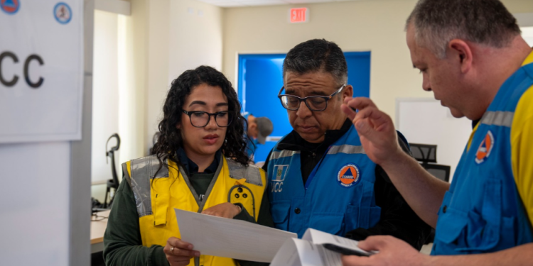 Conred reitera que procesos administrativos en plazas vacantes son totalmente gratis. (Foto: Conred)